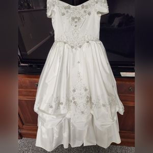 Mary's Girls white gown Size 4